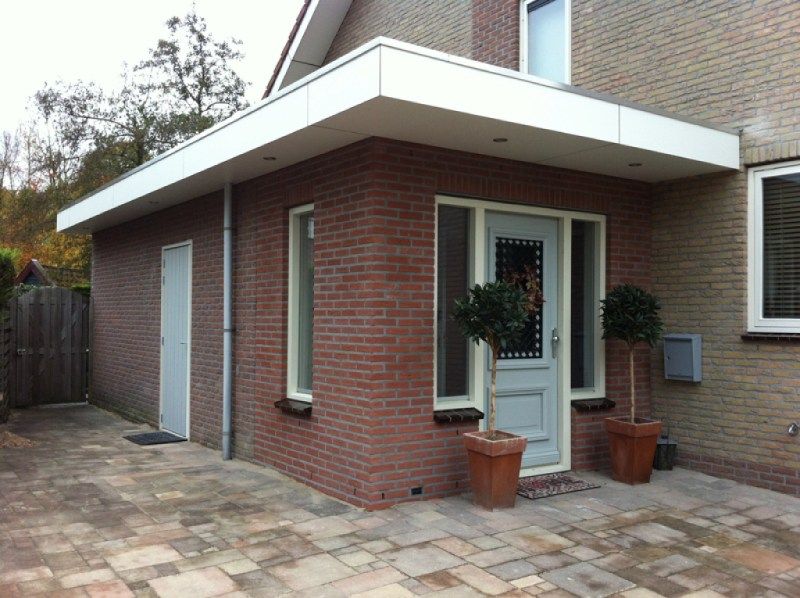 Uitbouw ingang huis