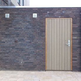 Uitbouw aan de zijkant van het huis