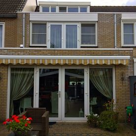Serre vanuit de achtertuin