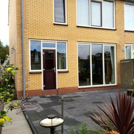 Foto verbouwing geel huis